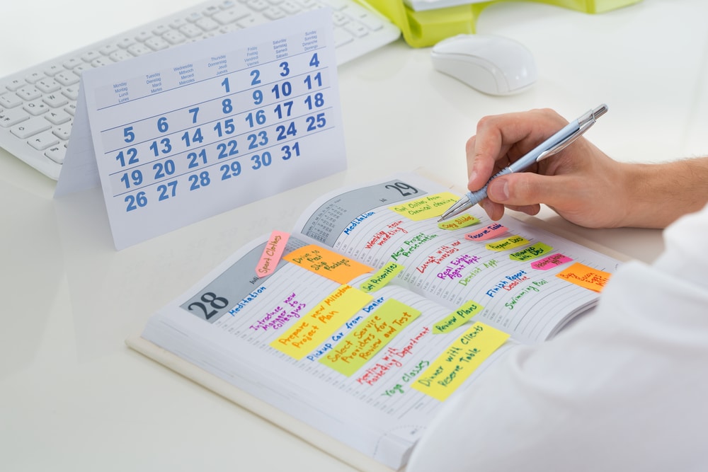 How to manage your schedule with work and kids. by Victoria Dwek