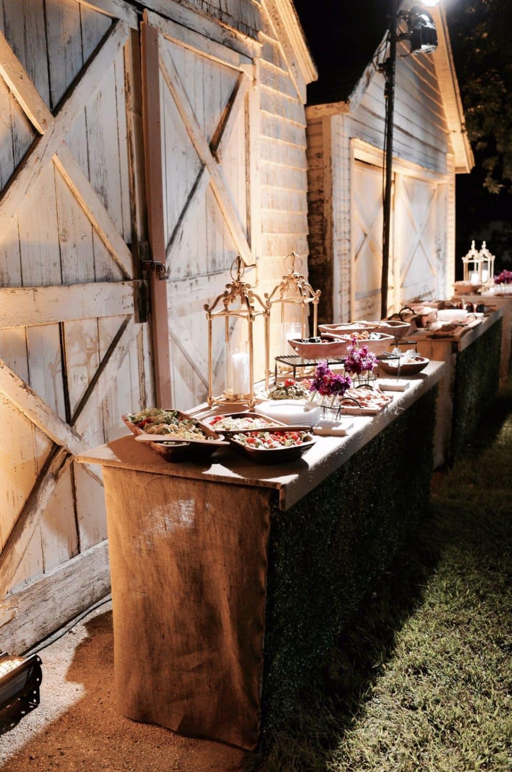 This party was planned as a sheva brochos as a Collaborative event by The Anelis Group and Birch Event Design for a group of 50 family and friends. Though this is an outdoor BBQ party, the menu can be adapted for any party all year round.