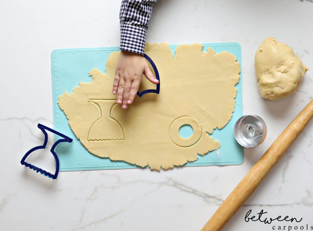 Not running out to a party tonight? Have fun creating Chanukah Sugar Cookies.