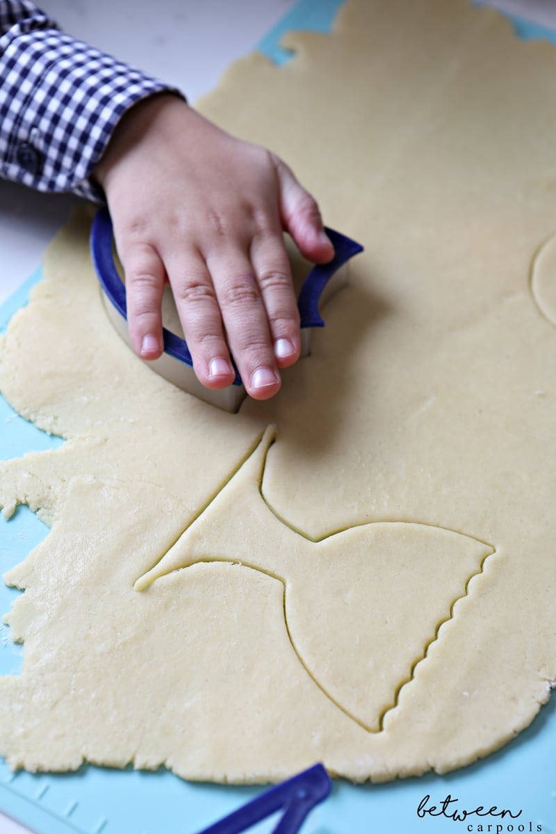 Not running out to a party tonight? Have fun creating Chanukah Sugar Cookies.