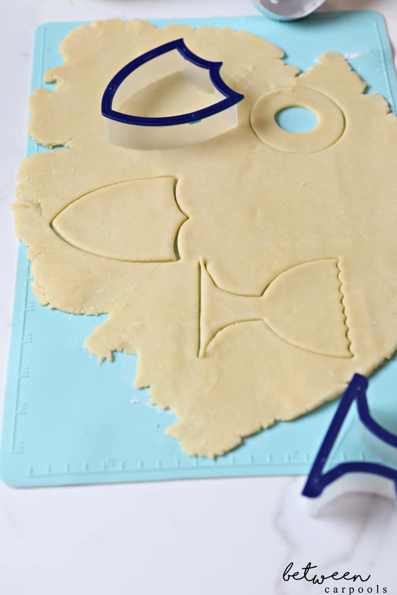 Not running out to a party tonight? Have fun creating Chanukah Sugar Cookies.