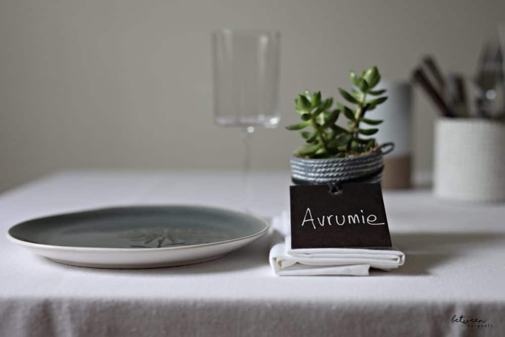 5 Creative and Easy Place Card Ideas for Your Chanukah Party [deck:] Make guests feel special (while making your table look amazing too!) By Renee Muller for Betweencarpools.com