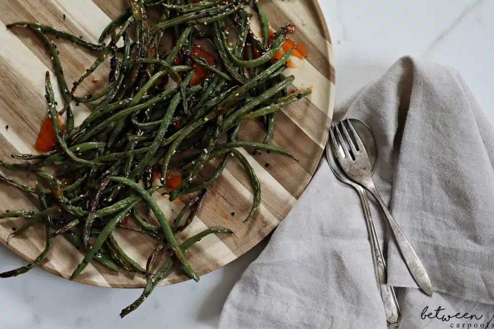 Sweet Chili Green Beans - easiest to prepare side dish. Easiest side dish ever on between carpools