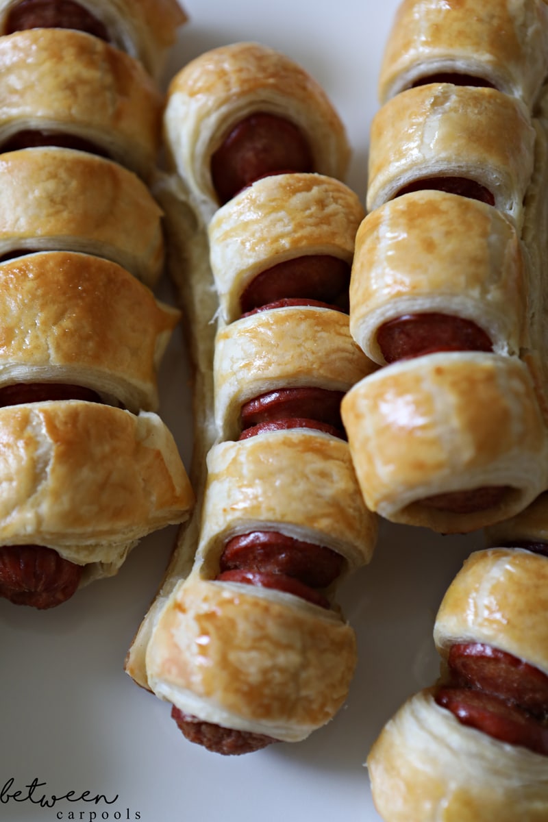 pull apart hot dogs, baked closeup