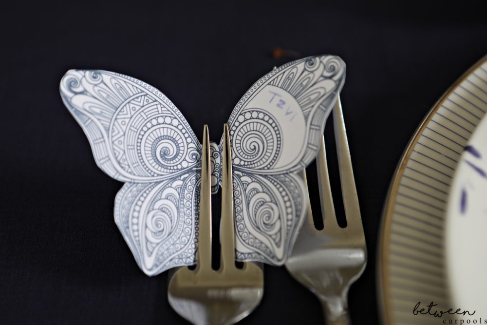 Between carpools offers free downloads for shavuos. Download your diy place card