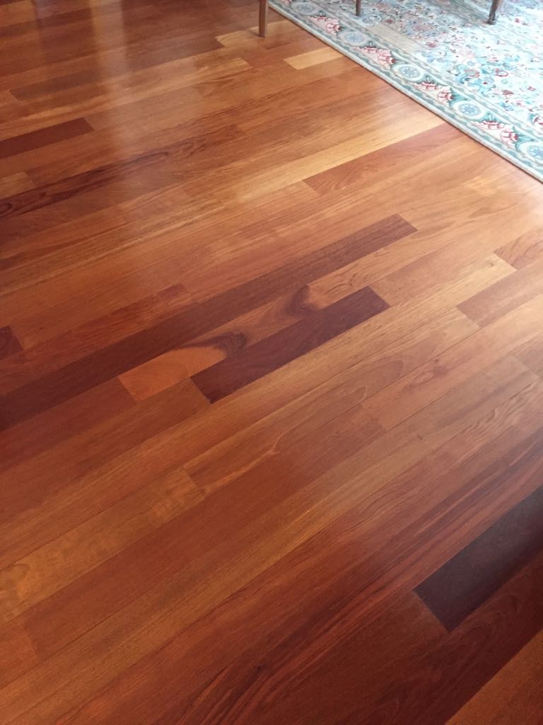 How to clean wood floors. Bona floor restore and cleaner.