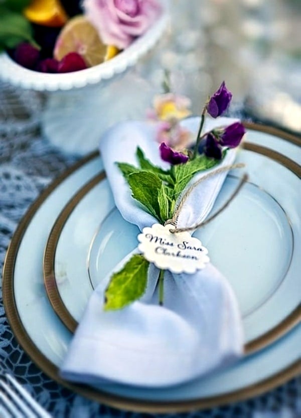 10 Floral-Inspired Place Card Ideas - Between Carpools