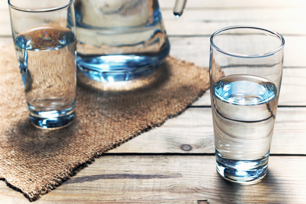 Dehydration 6 Ways to Avoid a Bloated Belly. What foods are secretly causing that bloating? And what foods can combat it?