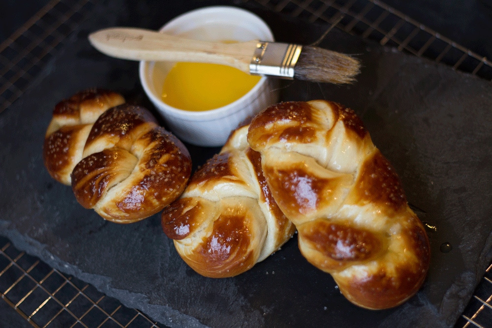 Which Challah Do You Love the Most? It May Be Rochie’s Pretzel Challah. Rebbetzin Rochie Pinson teaches you how to make pretzel challah!