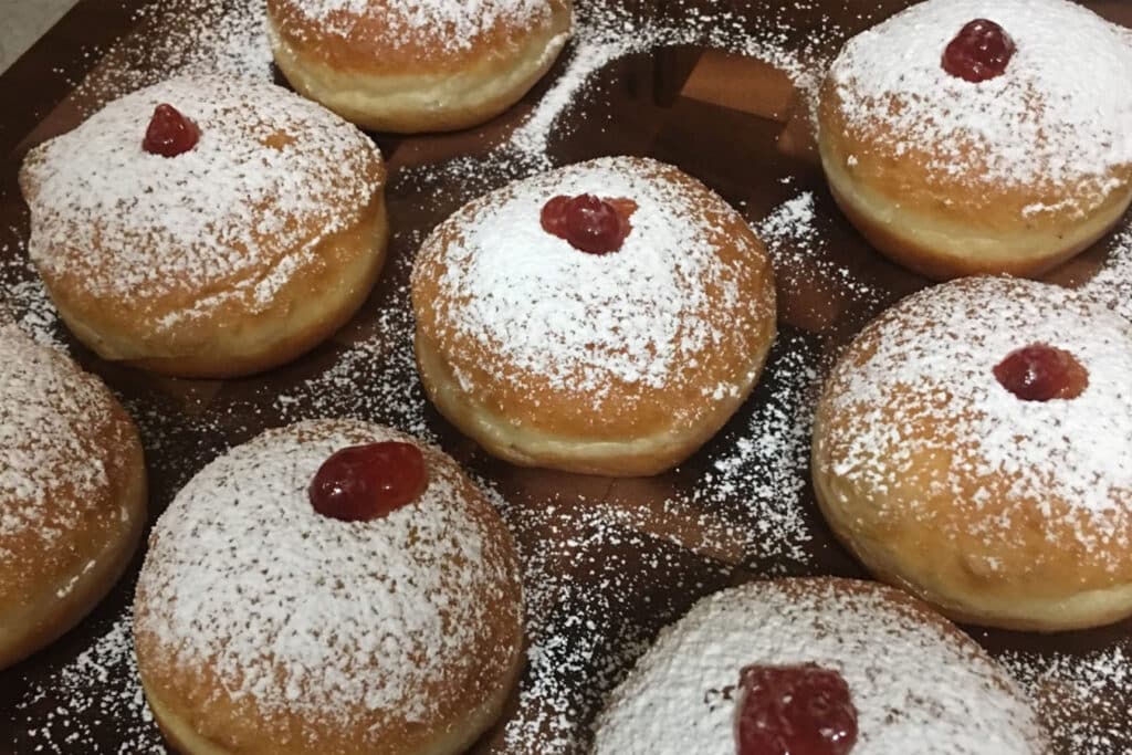 These Classic Sufganiot Are The Best Donuts Ever Between Carpools