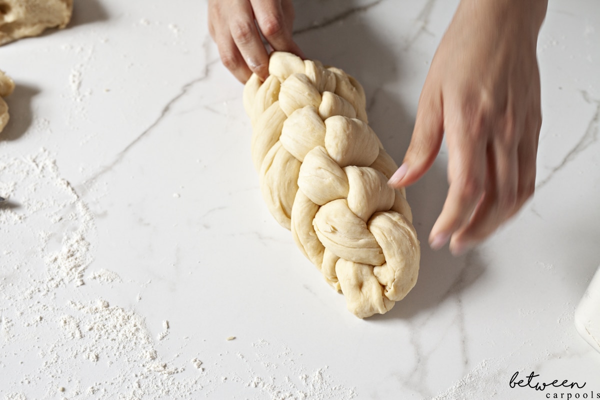 How Much Dough Belongs In Each Challah Pan? - Between Carpools