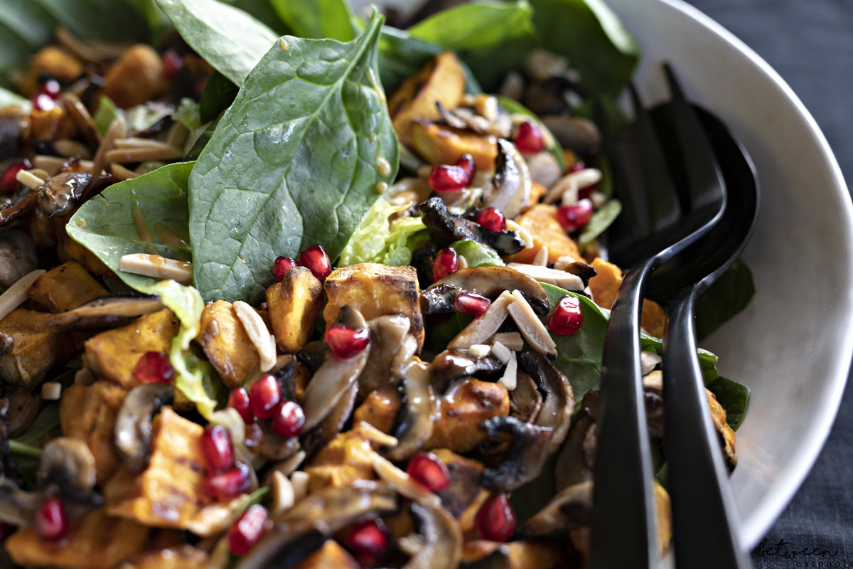 This is That Mushroom Romaine Salad That Everyone Loves. This Mushroom Romaine salad is one of those favorite recipes that’ll make its way into every household.