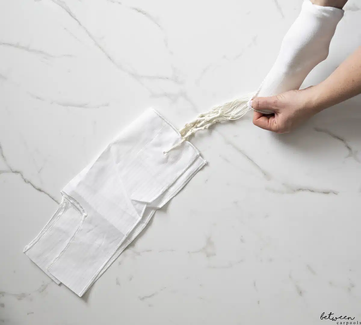 How to wash tzitzis