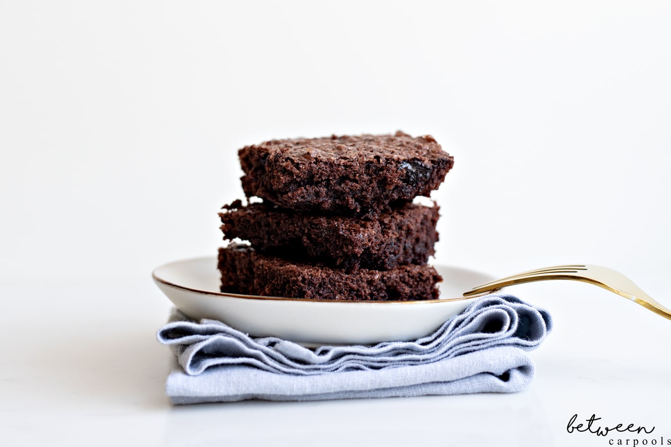 The 9x13 Life: Easy Mix-in-the-Pan Pesach Brownies. Isn’t this the brownie recipe that you always wanted for Pesach?