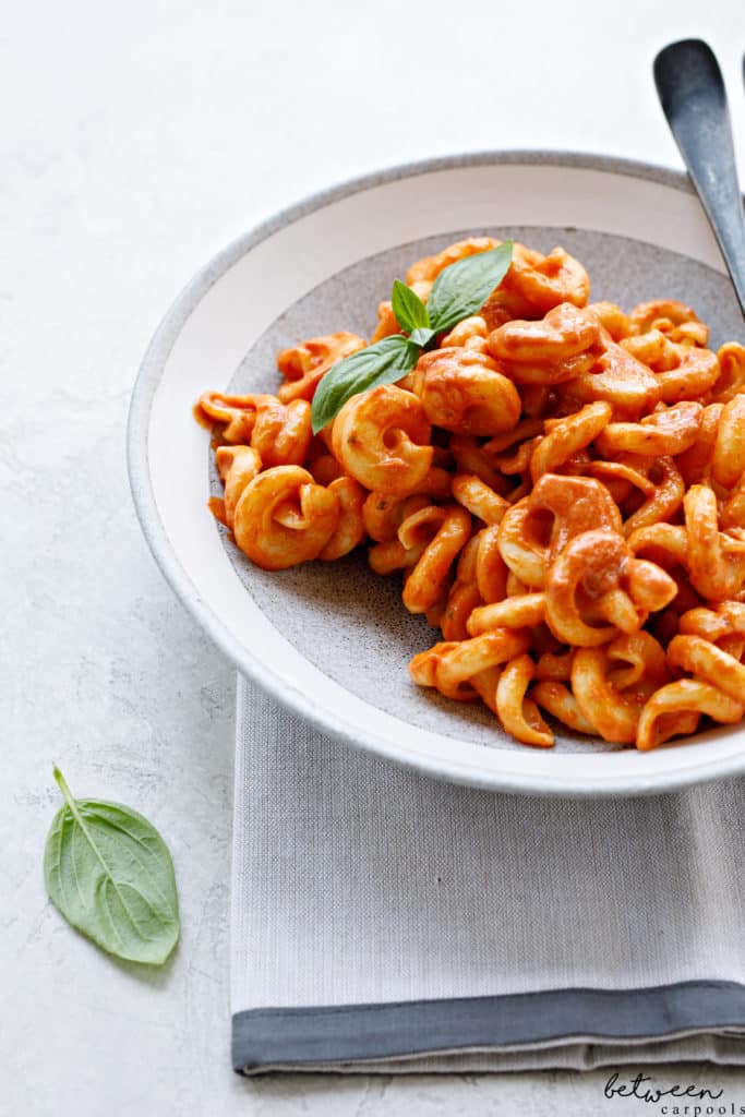 Your Kids Will Love This Creamy Pasta Sauce Forever Between Carpools