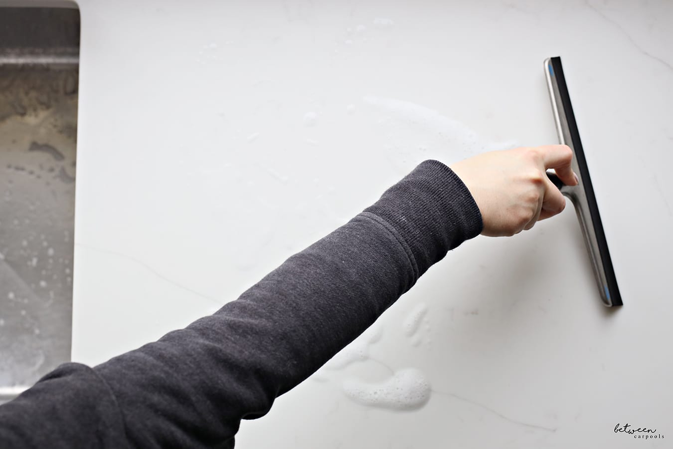 How to Use a Squeegee to Clean Your Countertop 