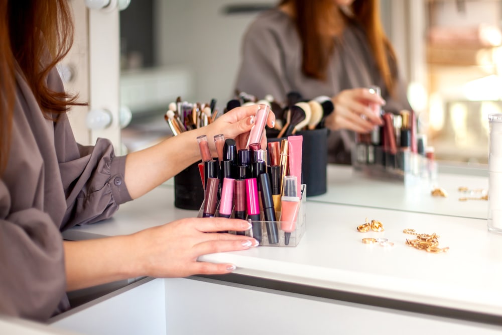 Make up place. Make up place