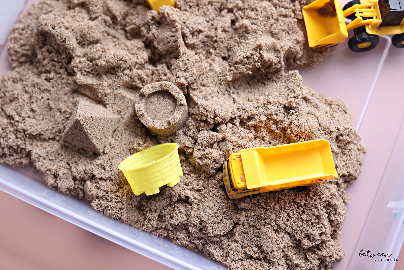 Kinetic Sand Is Perfect For Indoor Sensory Play During the Winter - Between  Carpools