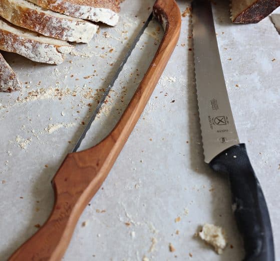 #1 Pick: Mercer Culinary Wavy Edge Bread Knife