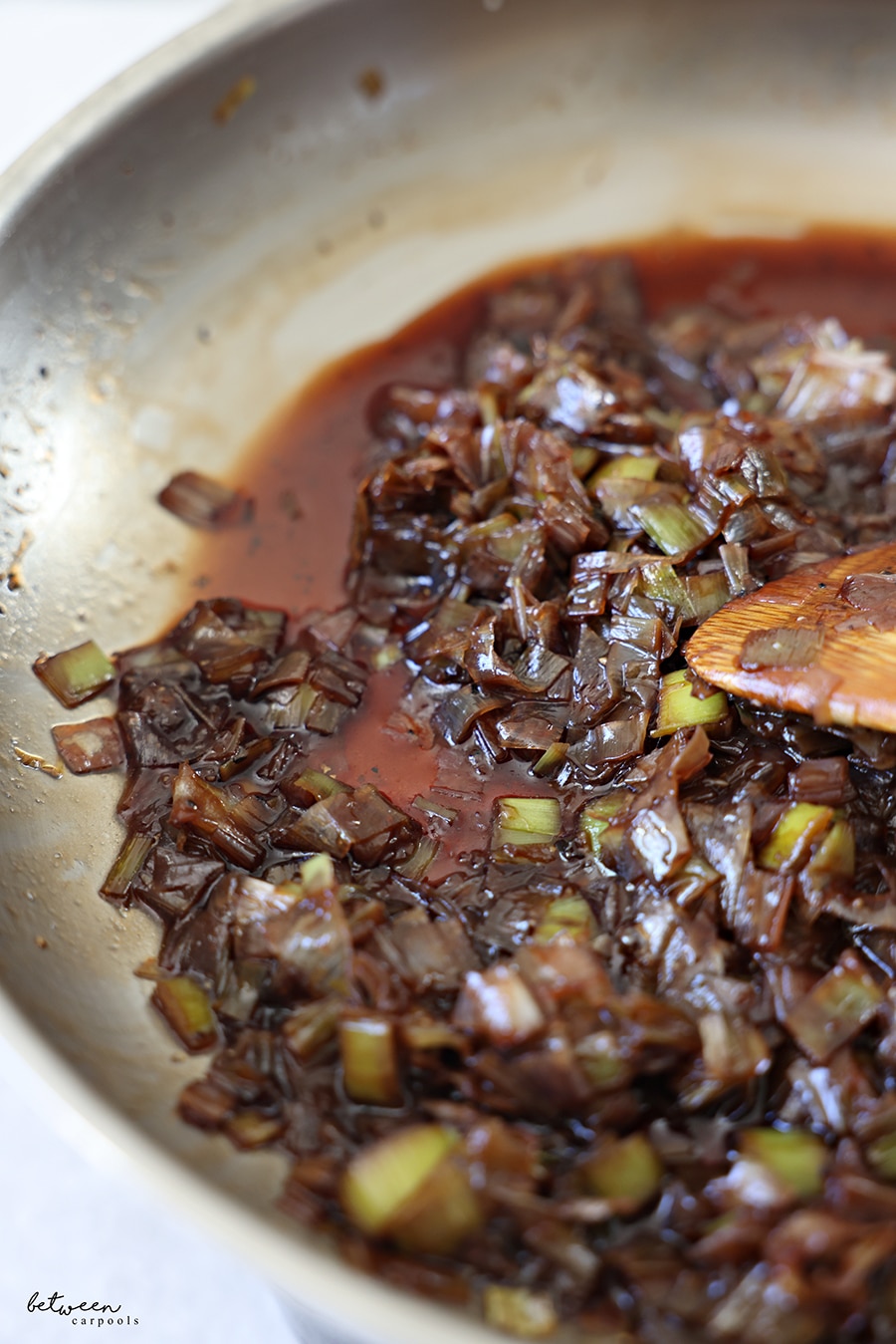 Sautéed leeks with pomegranate concentrate.